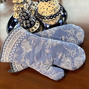 MacKenzie-Childs Blue and White Floral Oven Mitts